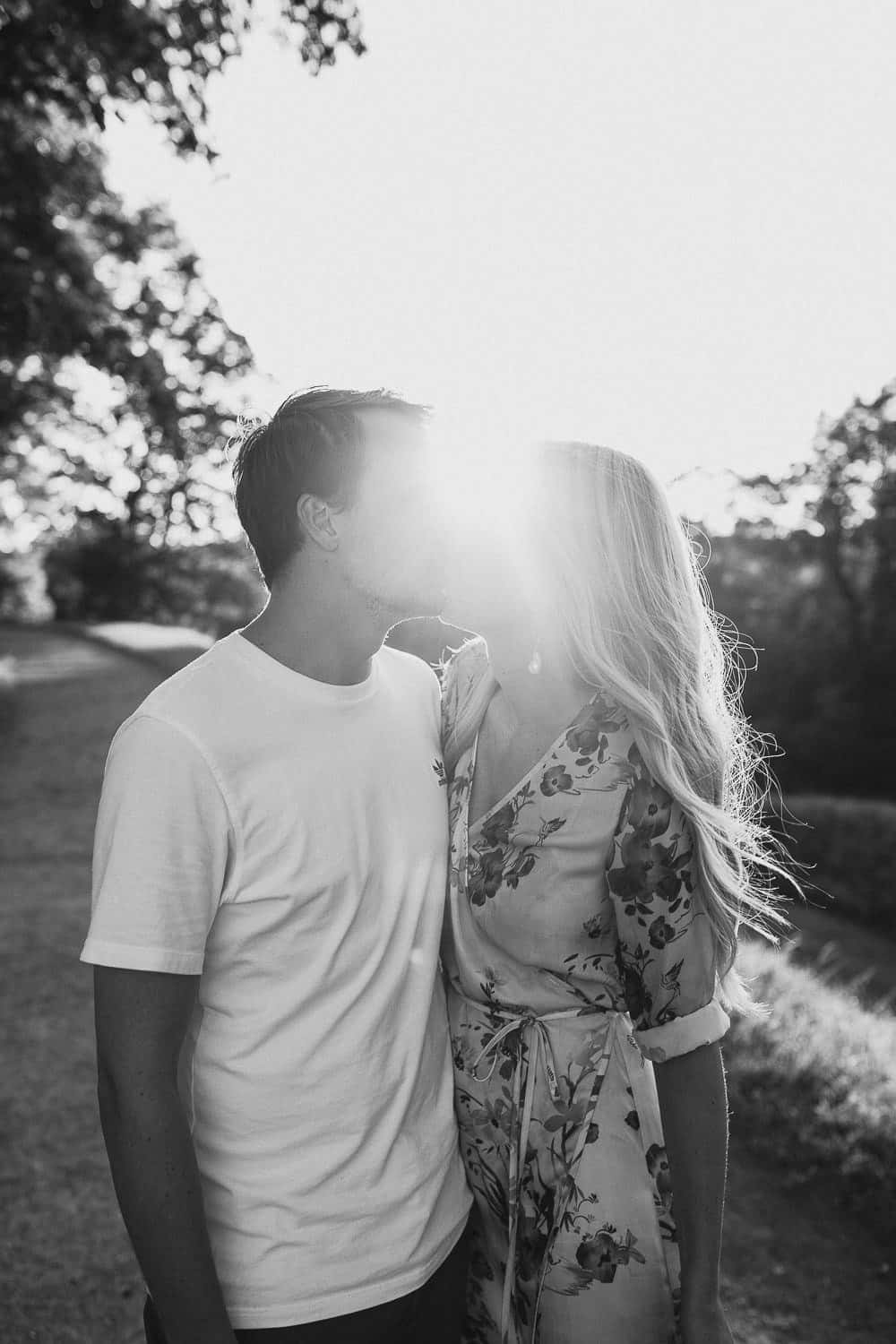 Couple photoshoot in Kastellet black and white